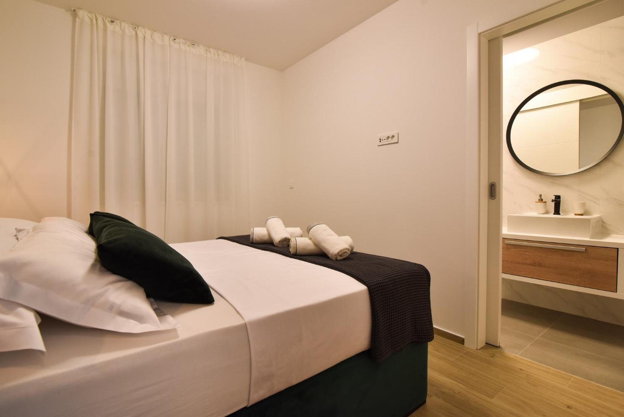 Luxury Apartments La Perla Бибинье Номер фото
